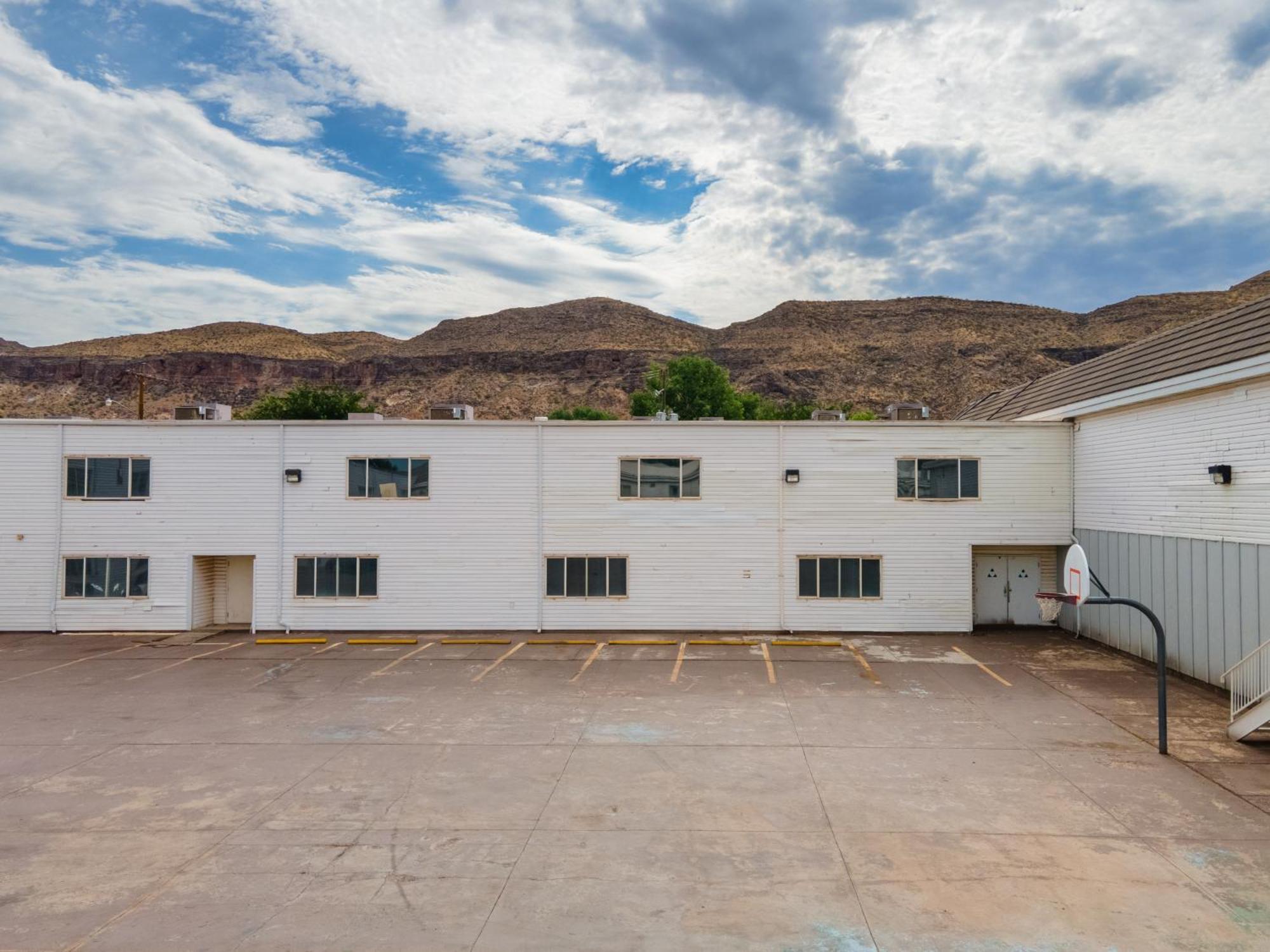Ramada By Wyndham La Verkin Zion National Park Exterior foto